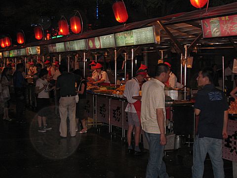 Peking - Donghuamen Nachtmarkt