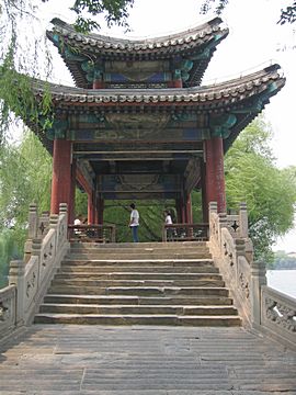 Peking - Sommerpalast - West Causeway