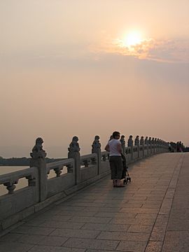 Peking - Sommerpalast - 17-Bogen-Brücke