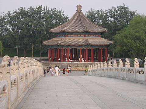 Peking - Sommerpalast - 17-Bogen-Brücke