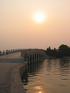 Peking - Sommerpalast - 17-Bogen-Brücke