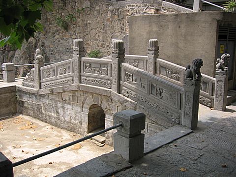 Luoyang - Longmen Caves