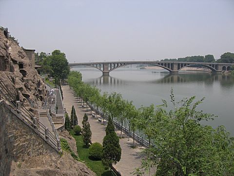 Luoyang - Longmen Caves