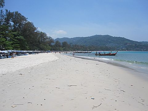 Kata Yai Beach