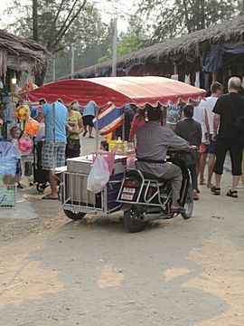 Bang Niang Market